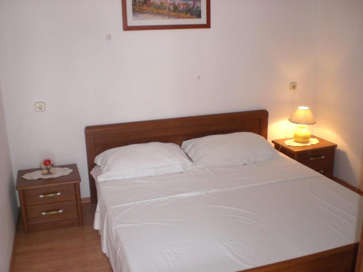 Apartmani Vesna Vir Exterior foto